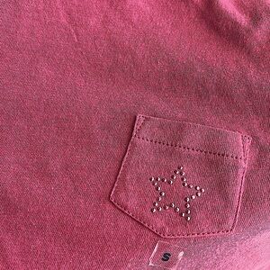 NWTExpressCrewNeck BabyTeeGlitteringStarOnPocket.CurvedHemFlatteringBodyContourS